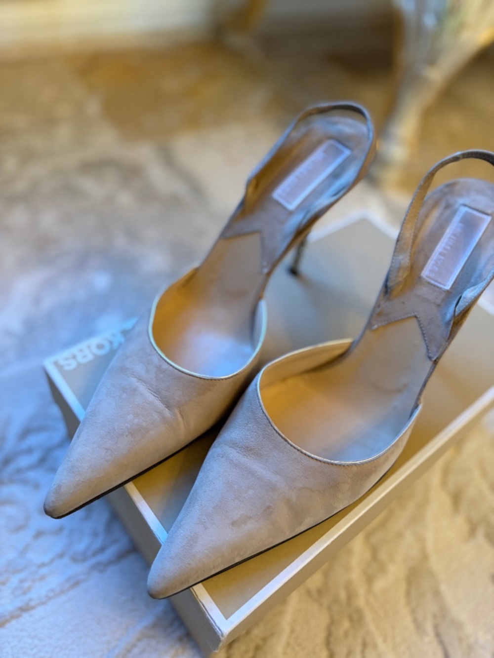 MICHEAL KORS ARCADIA  STONE SUEDE SIZE 10